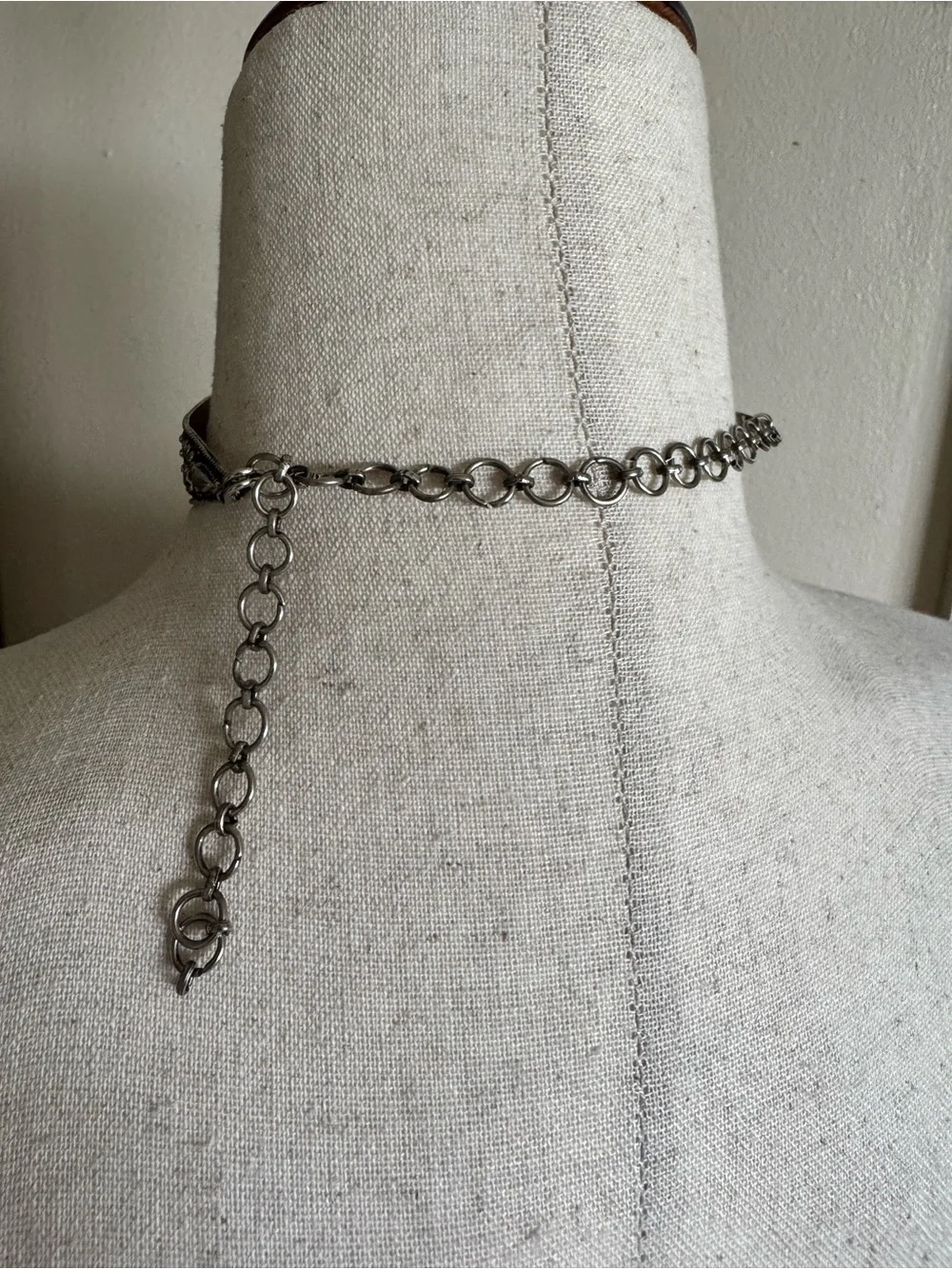 Vintage Filagree Lightweight Metal Silver Choker Necklace